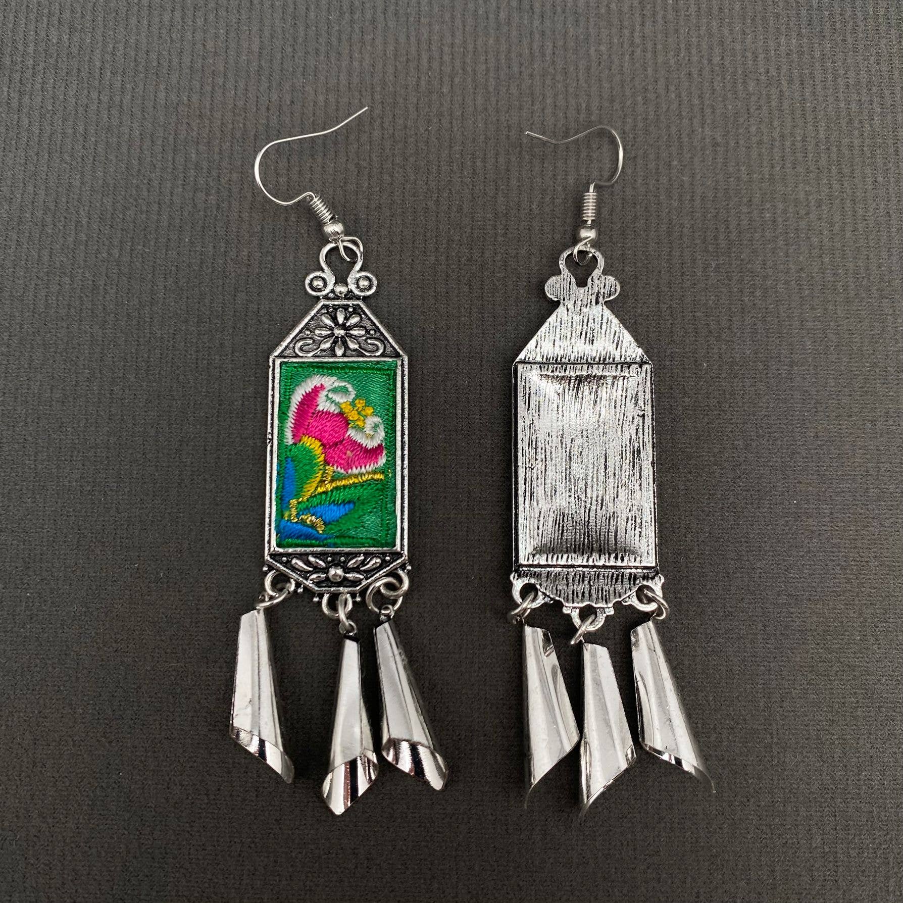 Mio Queena – wholesale Dangle earrings – Multi-style Vintage Woven Flower Pattern Ethnic Style Earrings7