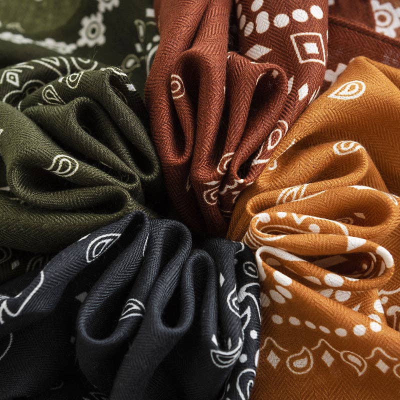 Funkyrel® Atzbranding Limited - Wholesale Scarf - Women's - Scarvii - Fashionable Paisley Square Scarf8