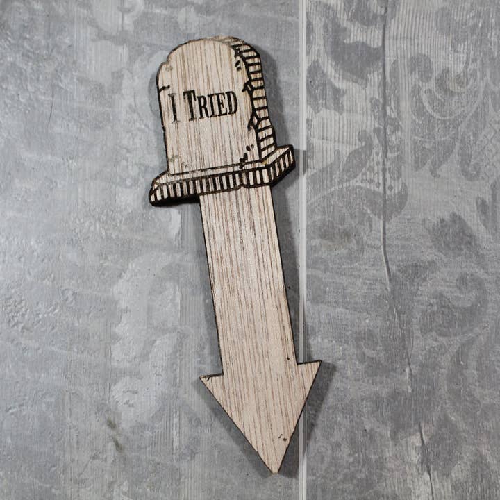 Raven Design – Großhandel Pfosten/Pfähle – Literally Dying — Gotischer Pflanzenpfahl aus Holz, 4-teiliges Set3