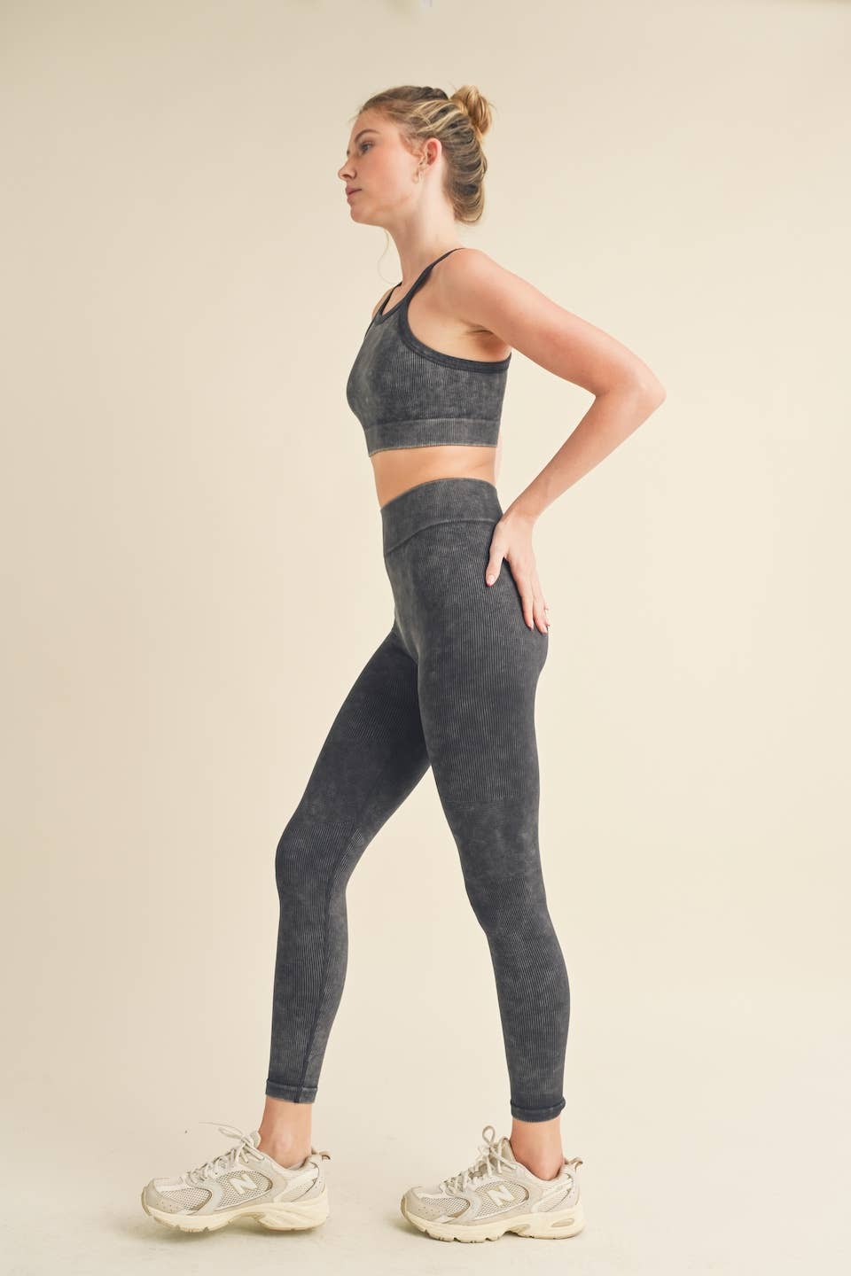 KIMBERLY C - Vente Ensemble de sport – femme - Ensemble soutien-gorge côtelé sans couture et legging à col haut12
