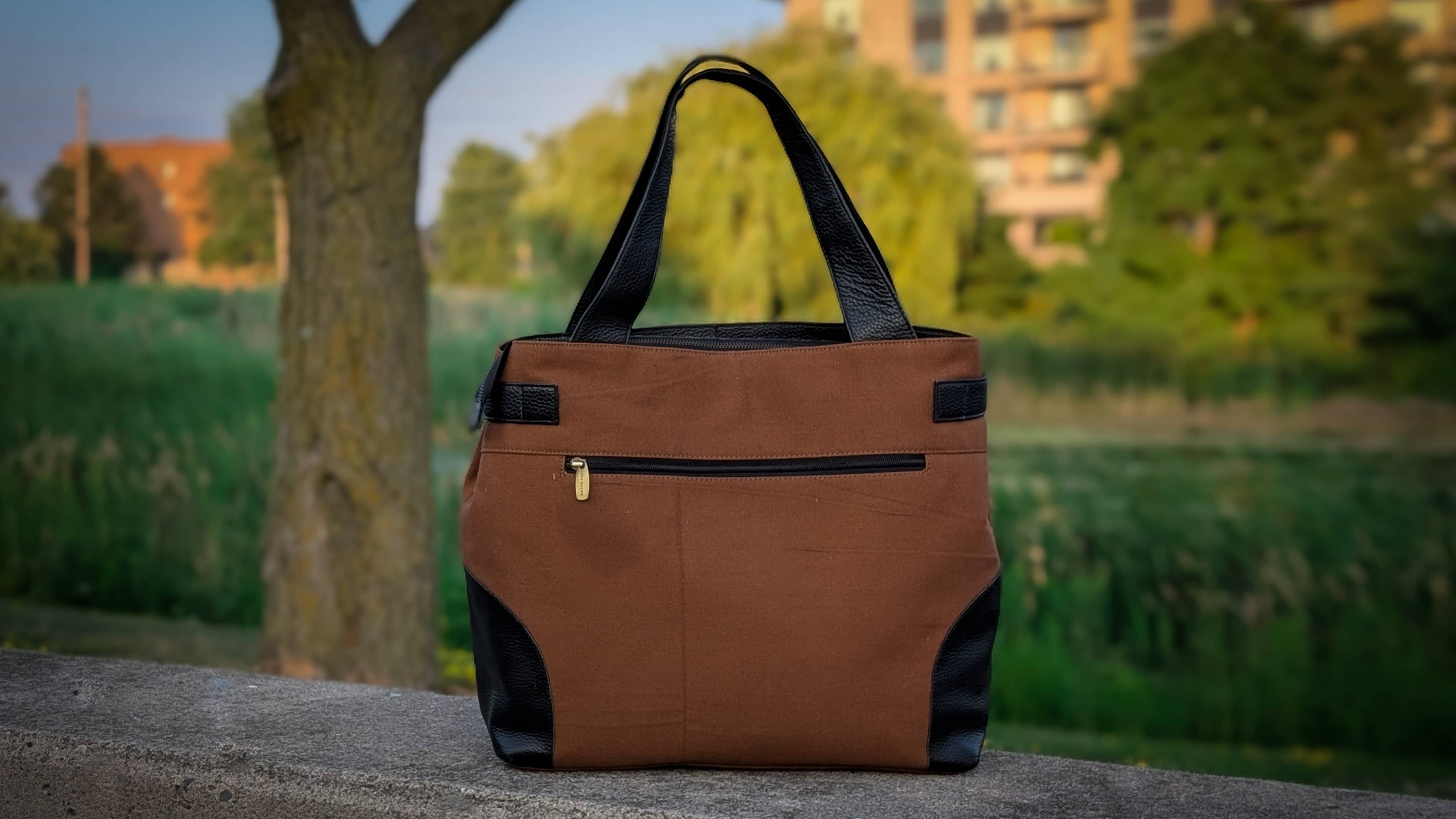 Alta Quero - Wholesale Tote Bag - Women's - Genuine Leather and Canvas Tote Bag – Black and Brown4