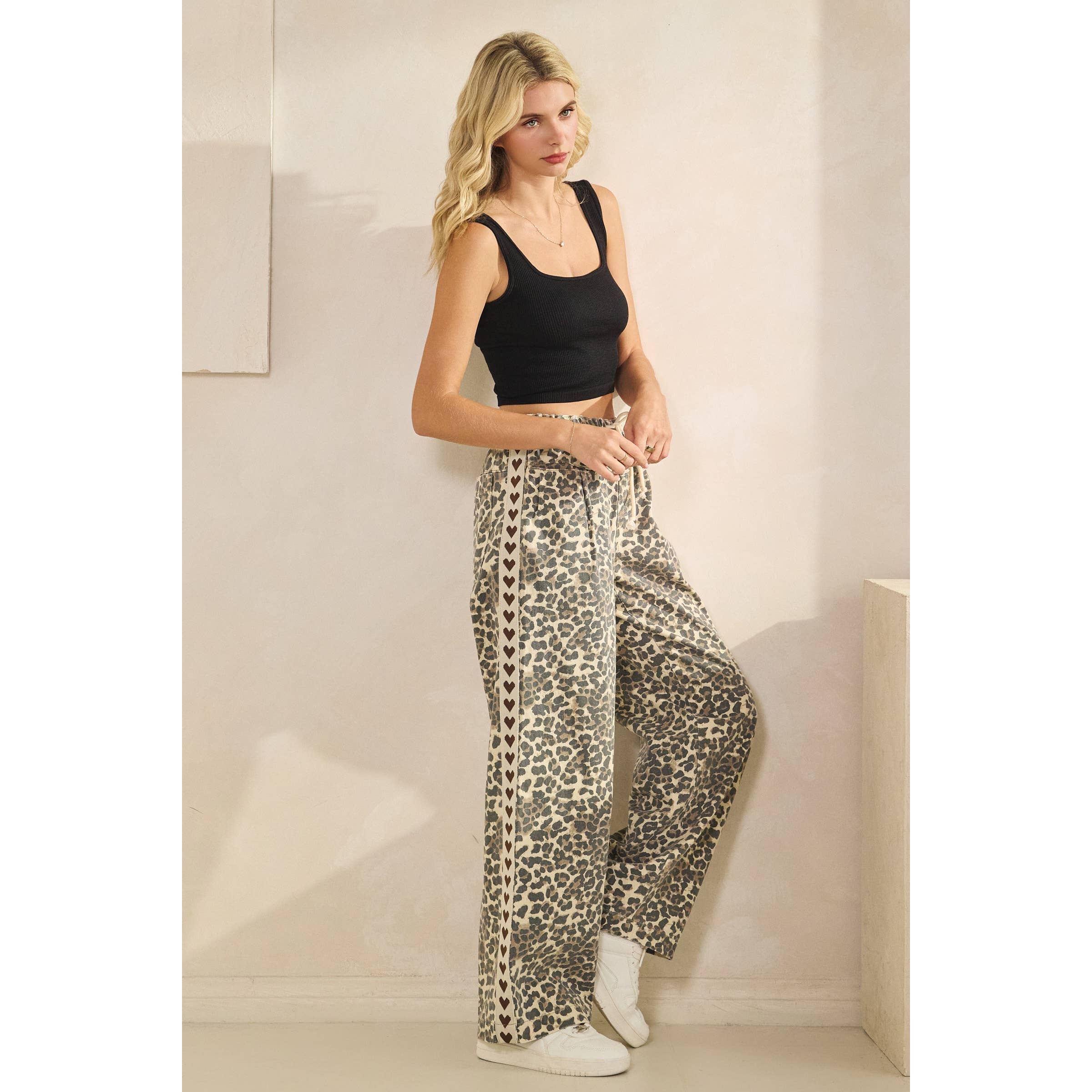 Veveret – wholesale Pants – Women's – Leopard Printed Striped Wide Legged Pants15