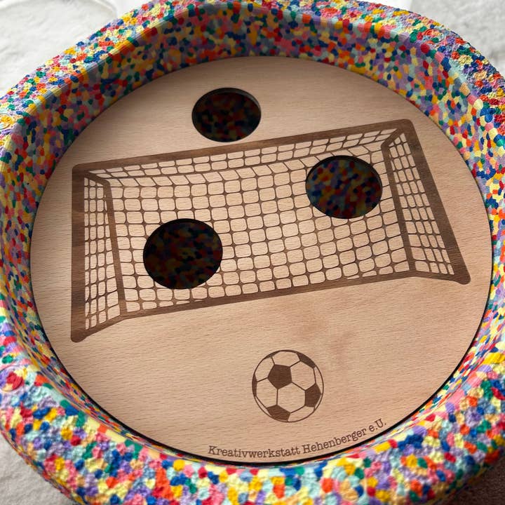 Kreativwerkstatt Hehenberger e.U – Großhandel Holzspielzeug – Kinder – Fußballtor | Aktivitätsplatte kompatibel mit Stapelstein® – Montessori inspiriertes Spielzeug aus Holz – Motorikspiel & Rollenspiel Zubehör – Kinder Lernspielzeug