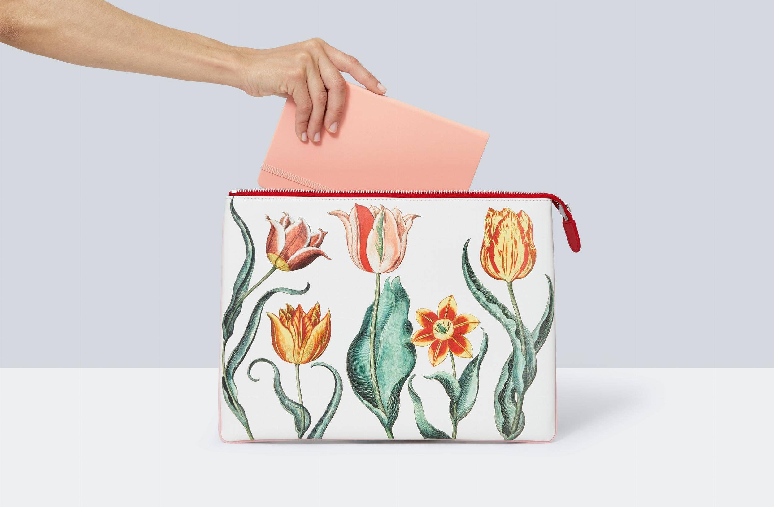 TASCHEN Europe - Wholesale Pouch - Women's - TASCHEN Pouch. Garden at Eichstätt1