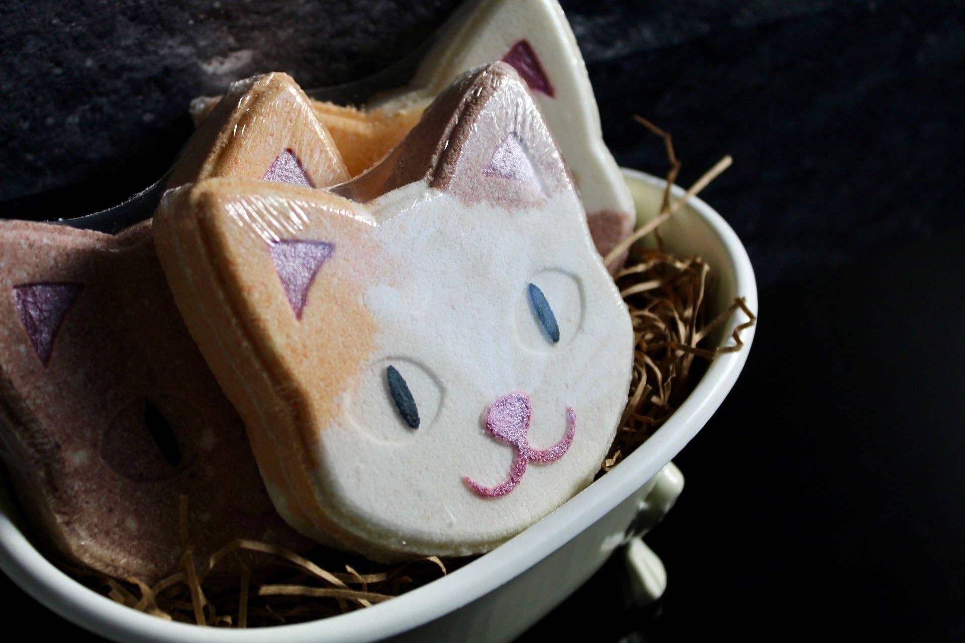 Wicked Bubbles LLC - Wholesale Bath Bomb/Fizz - Bath bomb - 6.5 oz - Cat13