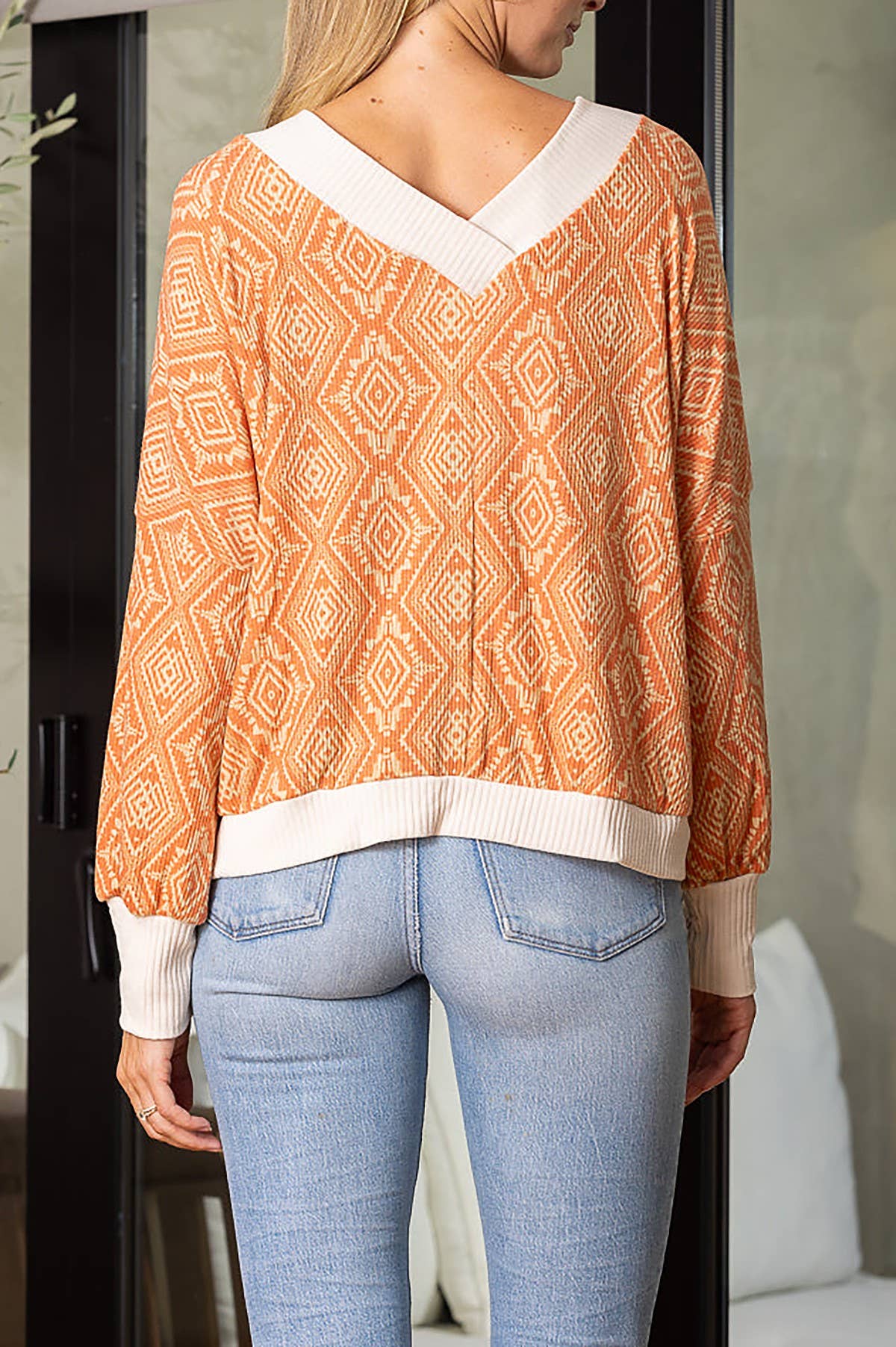 ROUSSEAU - Wholesale Knit Top - Women's - ARABESQUE PRINT V NECK LONG SLEEVE TOP8