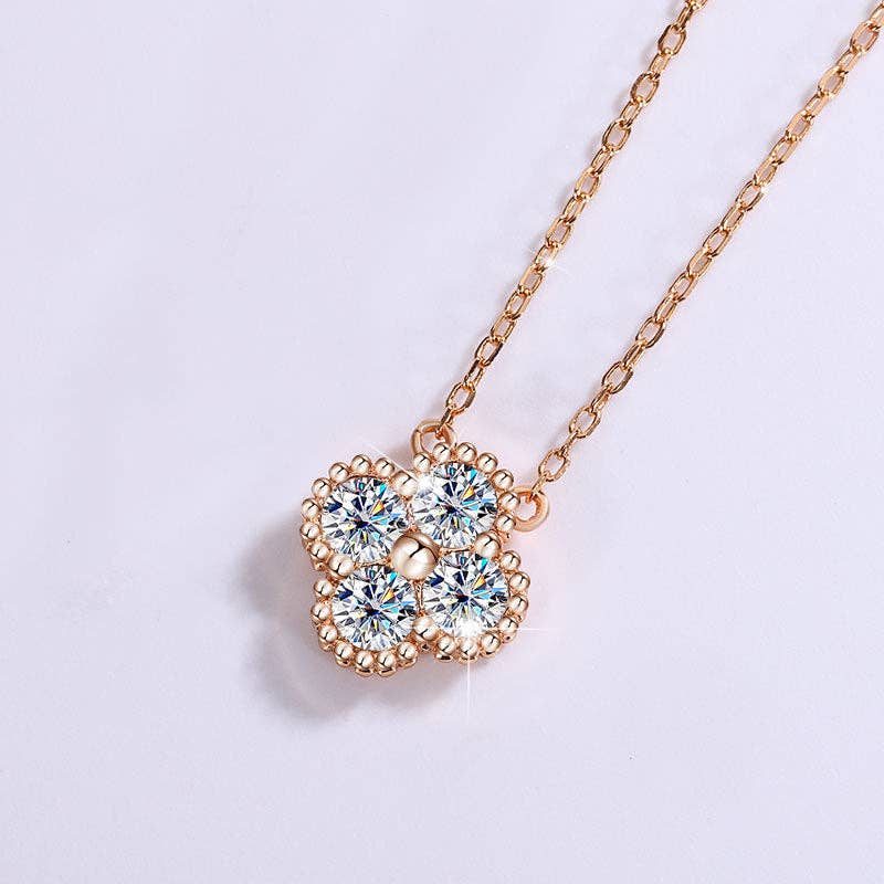Perimade & Co. LLC – Großhandel Kette mit Anhänger/Charm – Moissanite Halskette mit vierblättrigem Kleeblatt aus 925er-Sterlingsilber6