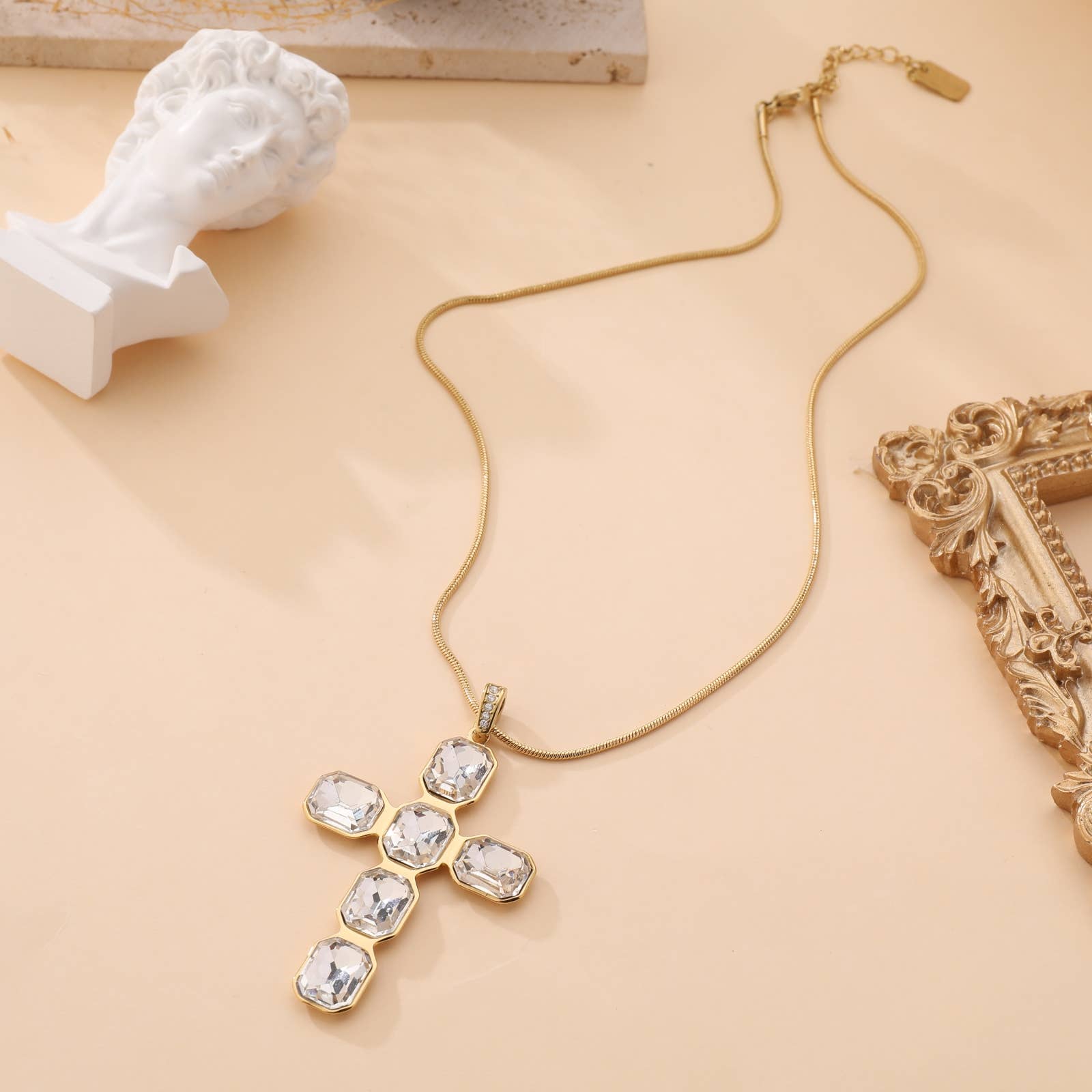 Lovelika - Wholesale Link & Chain Necklace - Necklace - Alma1