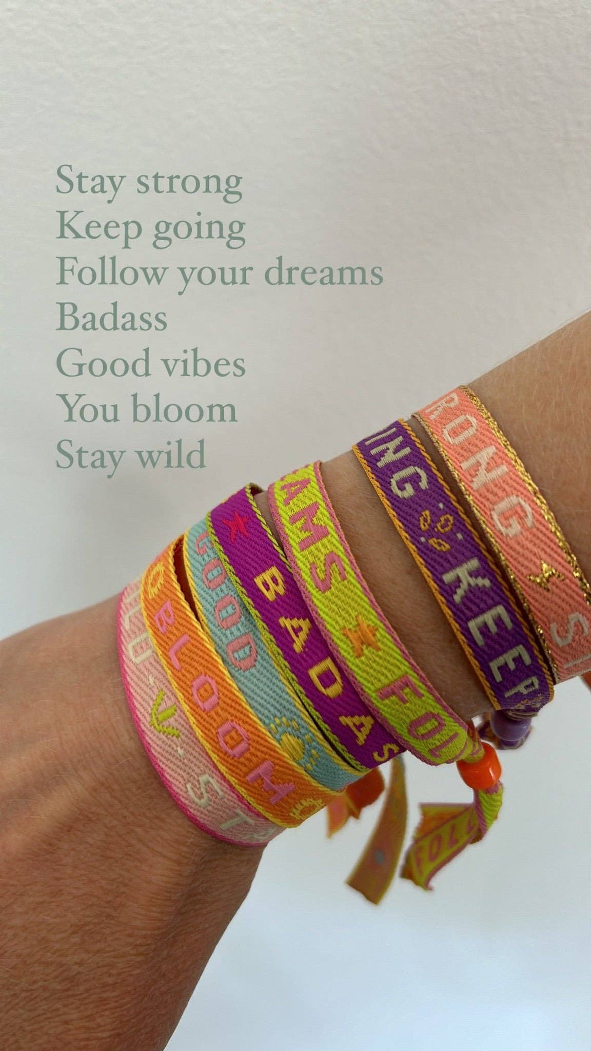 Bymaryon – Pulseira entrelaçada/entrançada por atacado – Pulseira Tessa com mensagem5