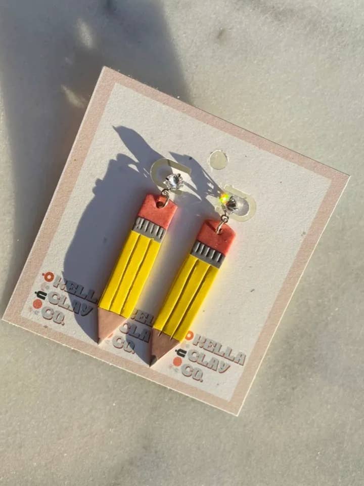 Boucles d'oreilles crayon #2 pour la vente par Kella Clay Co