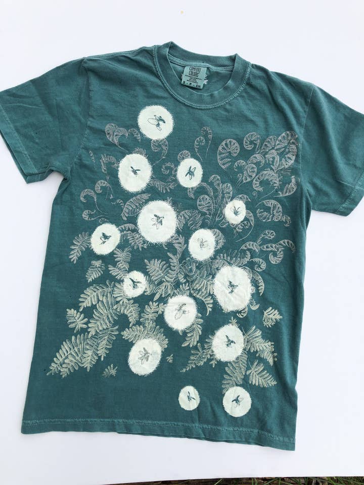 T-shirt en coton Lucioles et Fougères pour la vente par Solstice Handmade