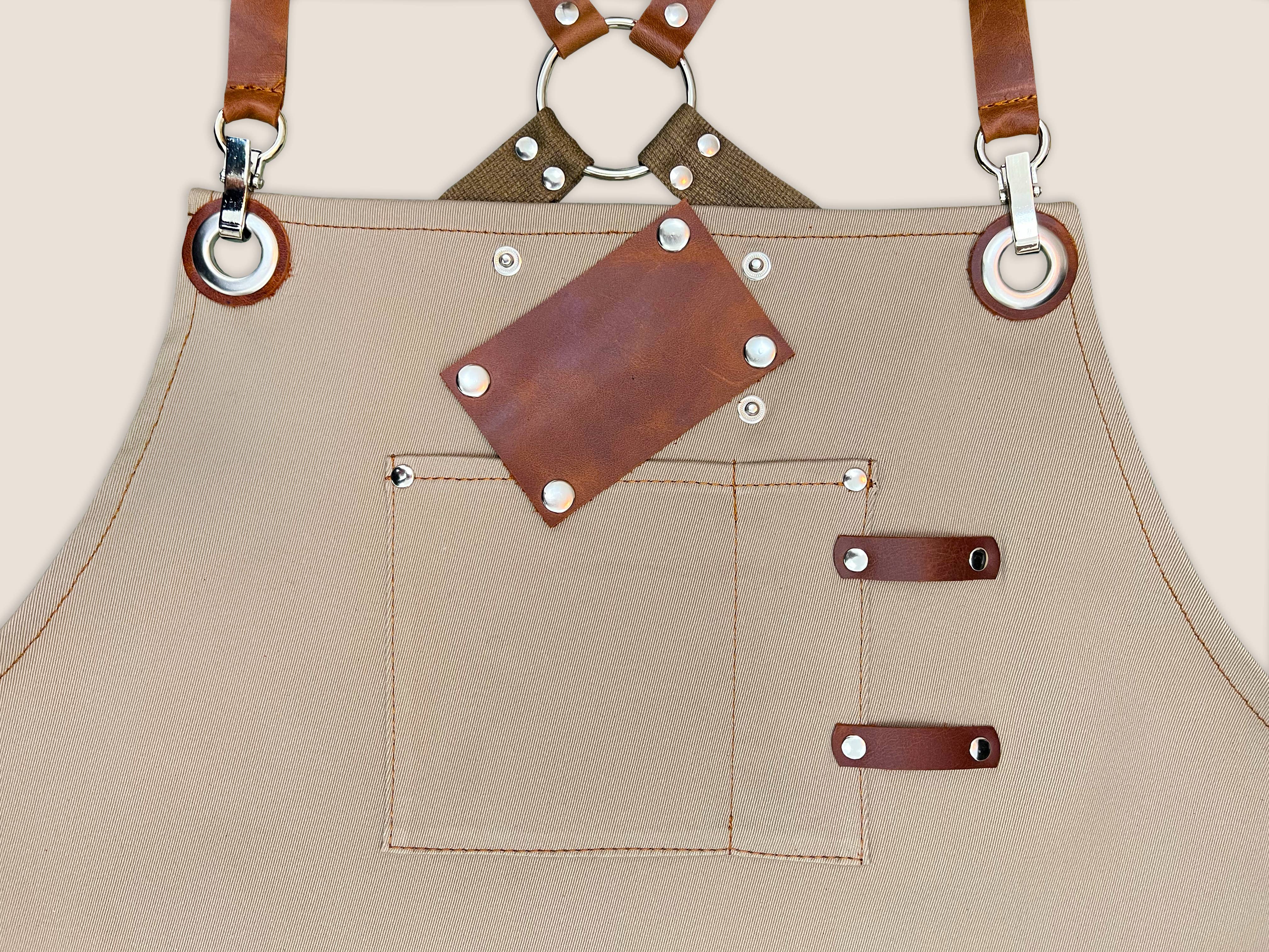 Graine de coton Tablier à bretelles croisées en toile de coton de haute qualité en vente sur Faire3