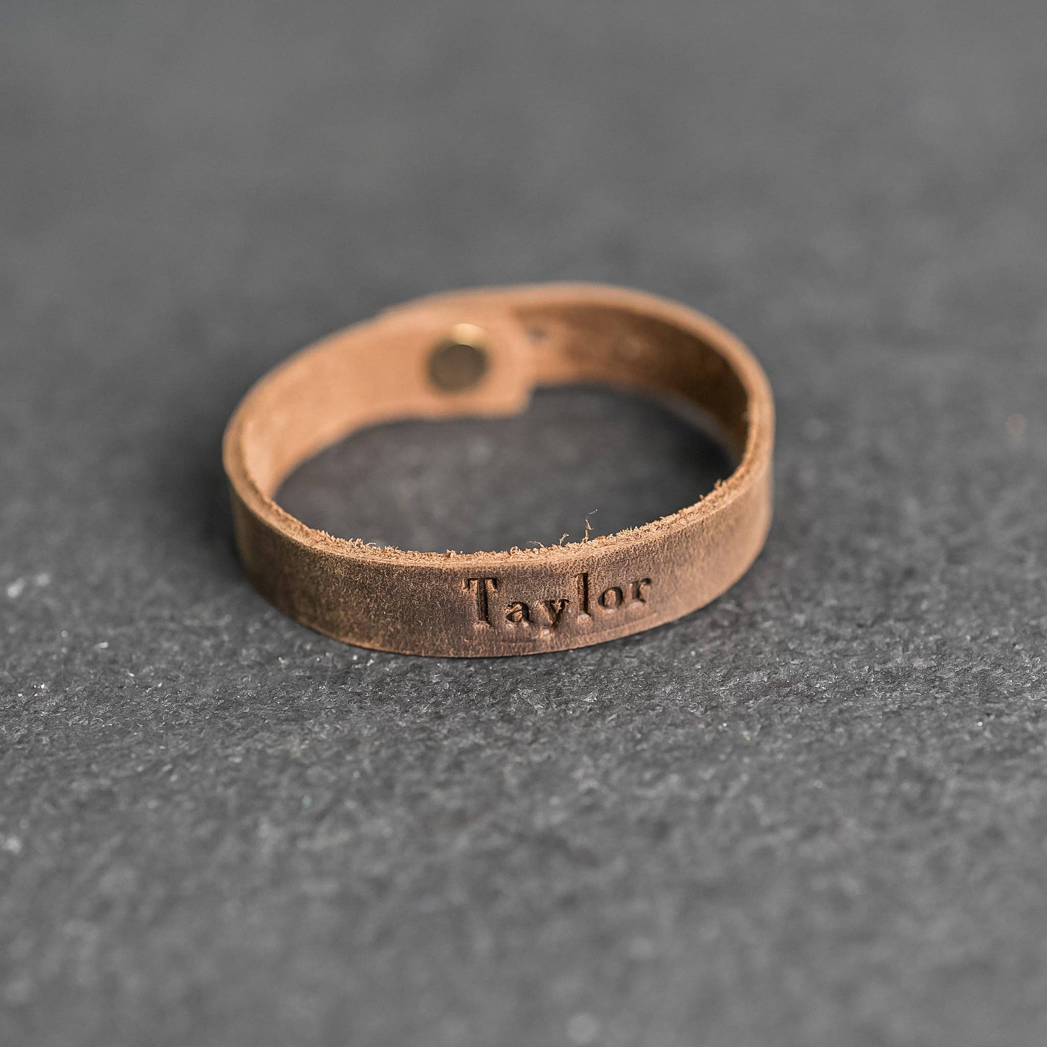 Ox & Pine - Wholesale Armband met kralen - Gepersonaliseerde Leren Enkelvoudige Wikkelarmband0