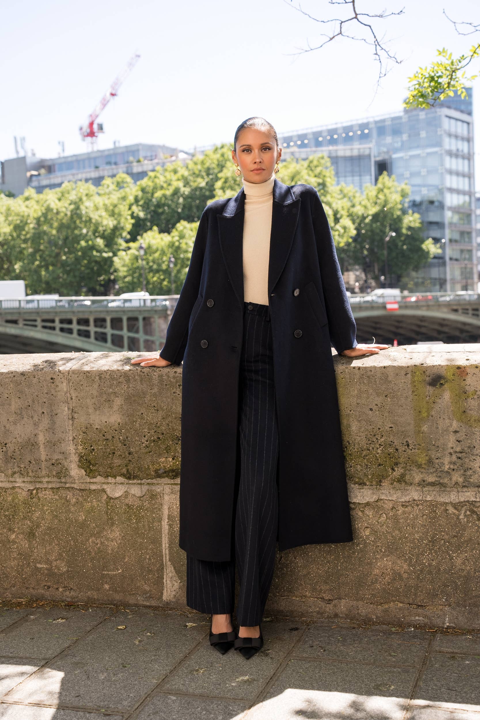 Attentif Paris – Großhandel Mantel - Damen – Extra langer, handgenähter Oversize-Mantel aus Wollmischung56