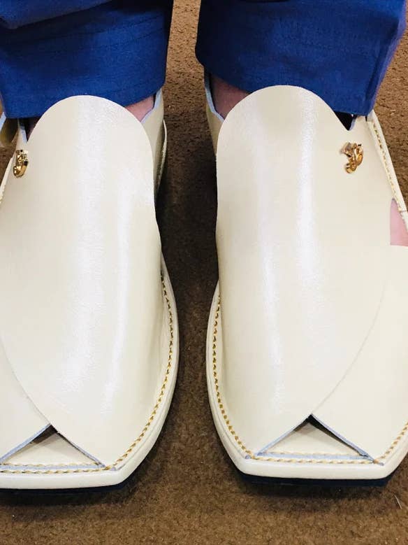 Chaussures en cuir de haute qualité, blanc pur, faites à la main pour la vente par vintarust