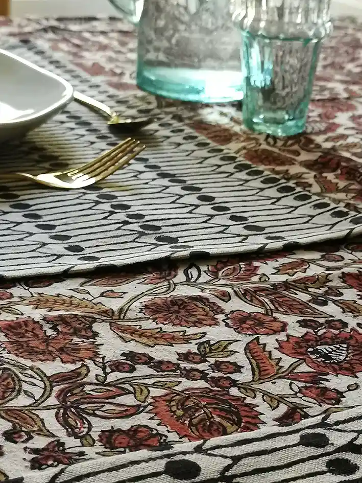 Nayda Diaries - Wholesale Tablecloth - Indian plaid Agra printed block print flower table tablecloth9