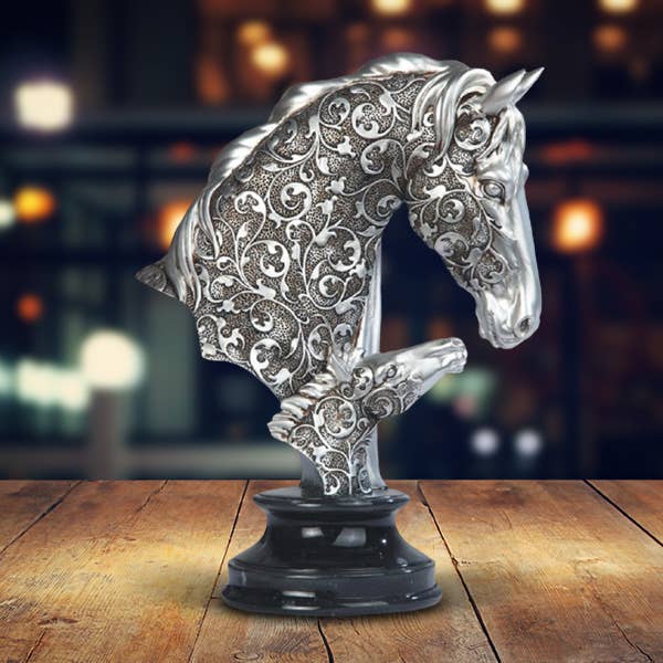 Figurine décorative en forme de buste de cheval en argent sculpté de 10 po H pour la vente par FC Design