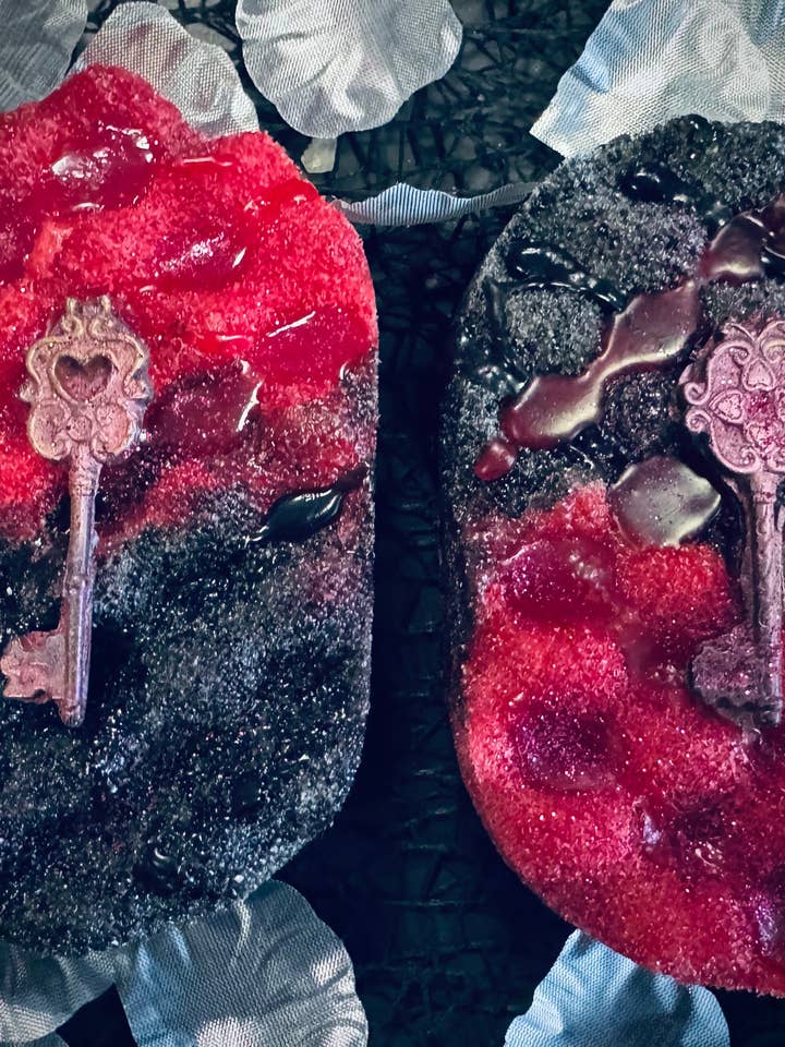 Midnight magick sugared berry soap sponge for wholesale by Hexbomb ltd