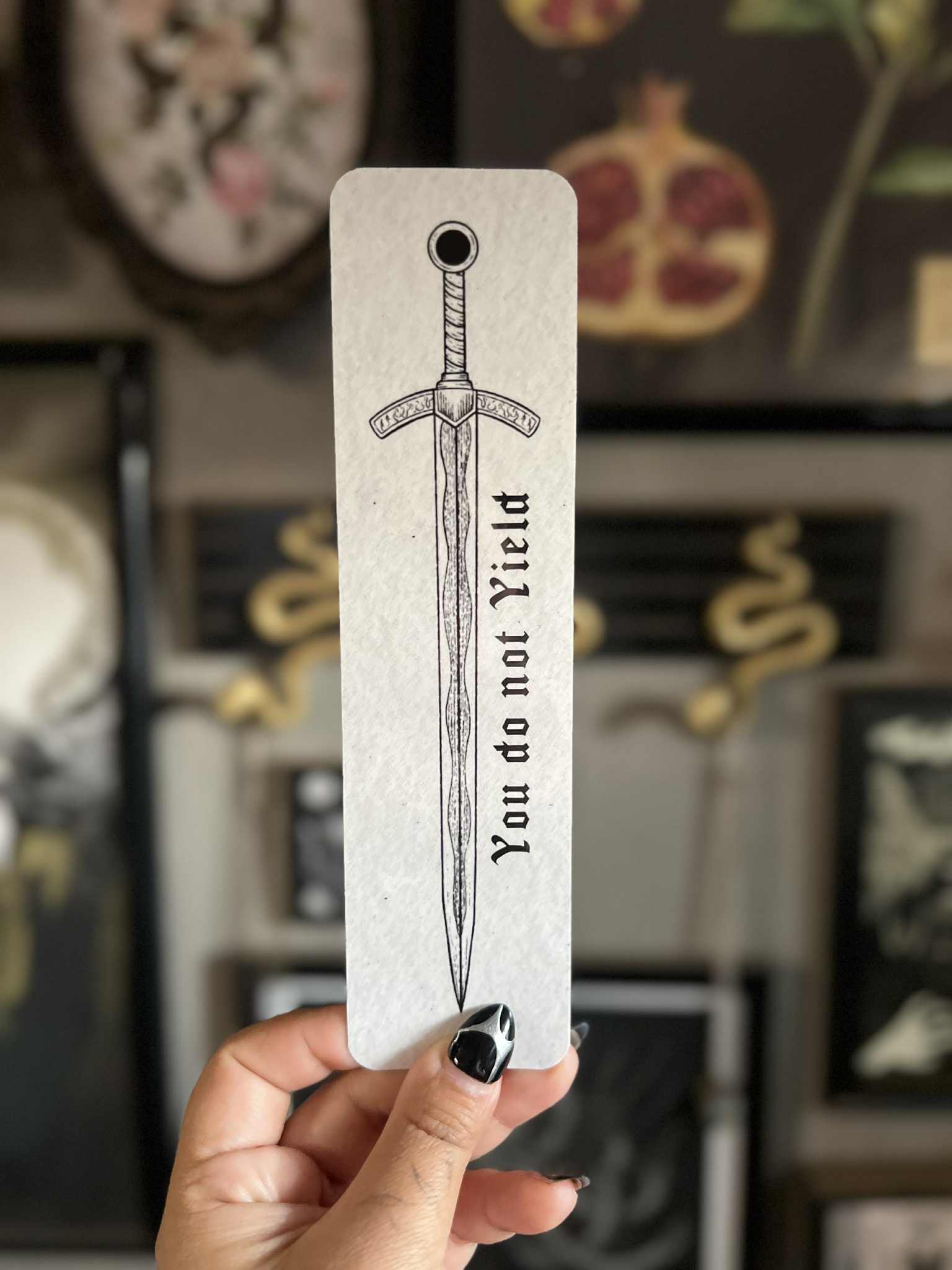 Raicodoll – wholesale Bokmärke – Maas svärdcitat | Bokmärke0