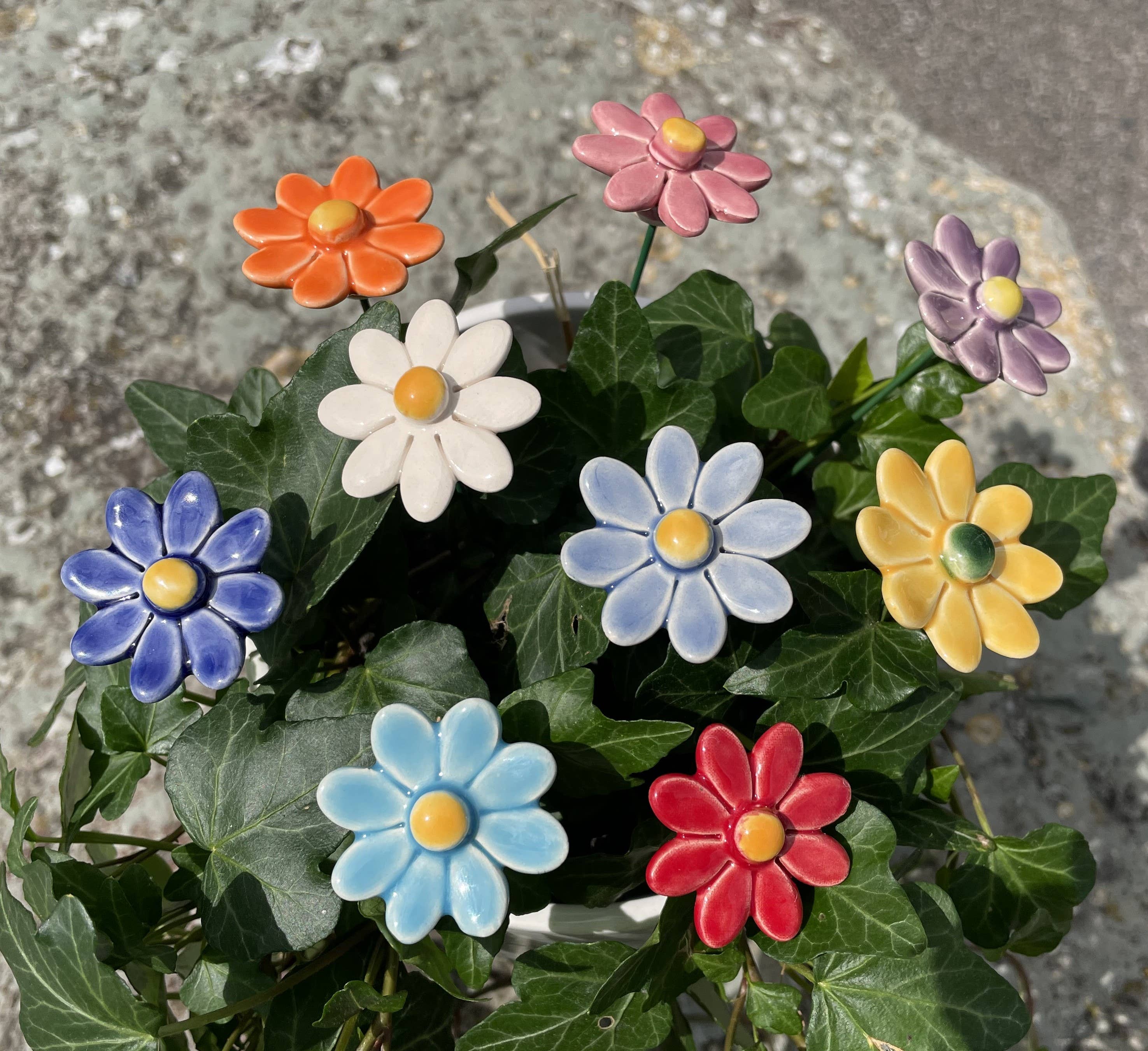 Pannonhem AB. - Wholesale Artificial Flowers - Ceramic Flower Daisy/small, Plant stake,Daisy on stem14