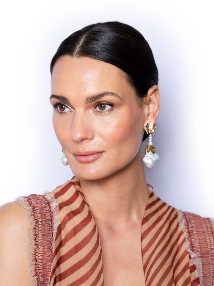 Swan Baby for wholesale by Ranjana Khan