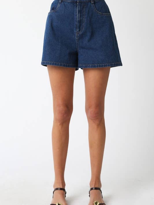 Short en denim Aster pour la vente par Olivaceous