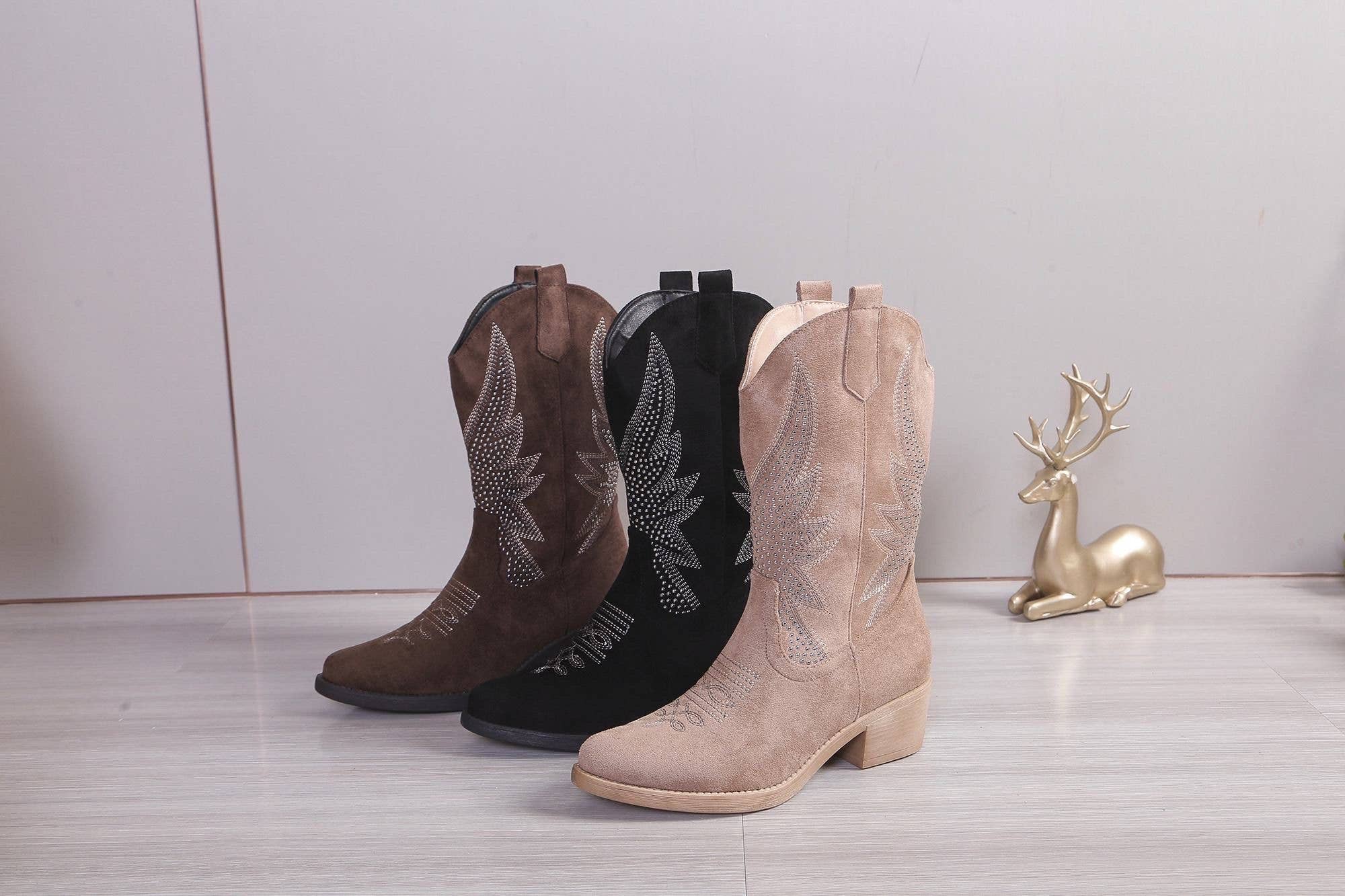 SWEET MAGIC MODA Y COMPLEMENTOS - Wholesale Cowboy Boots - Women's - LOW HEEL SUEDE COUNTRY ANKLE BOOT 2