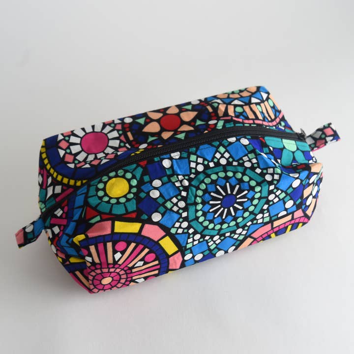 Pochette en tissu structurée polyvalente pour la vente par Project Have Hope