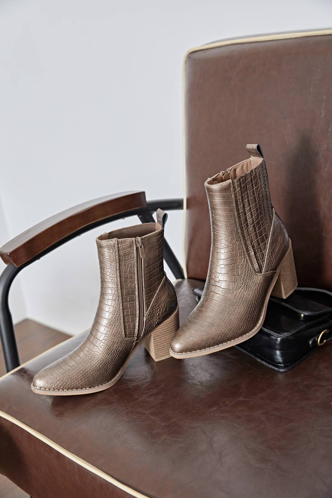 ERYNN - Wholesale Booties - Women's - HEELED ANKLE BOOTS - RUSSELL18