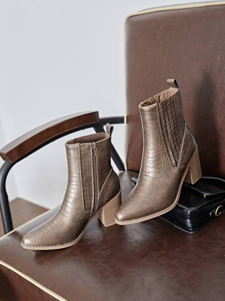 ERYNN - Wholesale Booties - Women's - HEELED ANKLE BOOTS - RUSSELL18