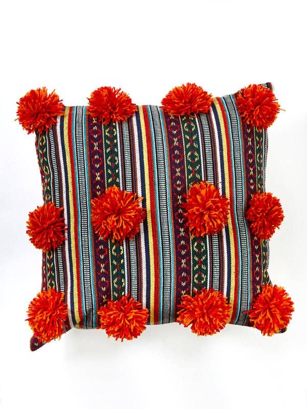 Coussin à rayures rustiques Pom Pom pour la vente par Lakhays Collection Inc.
