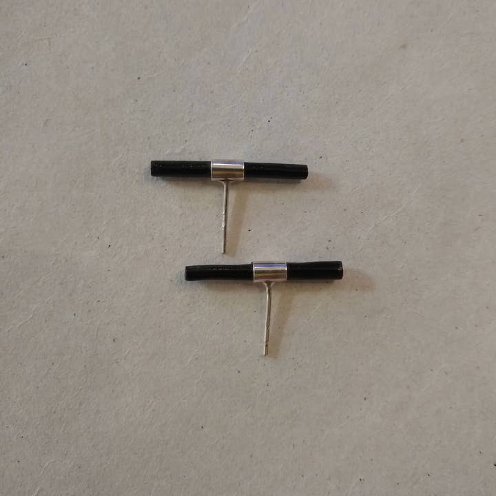 Kreitto jewels - Vendita all'ingrosso Orecchini a bottone - Orecchini a bottone in corallo nero