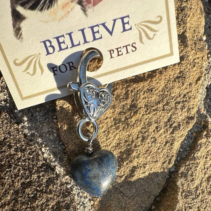 Crystal Pet Love – Meias de época festiva por atacado – Pingente de Coração de Lápis para Suporte Holístico de Cristal