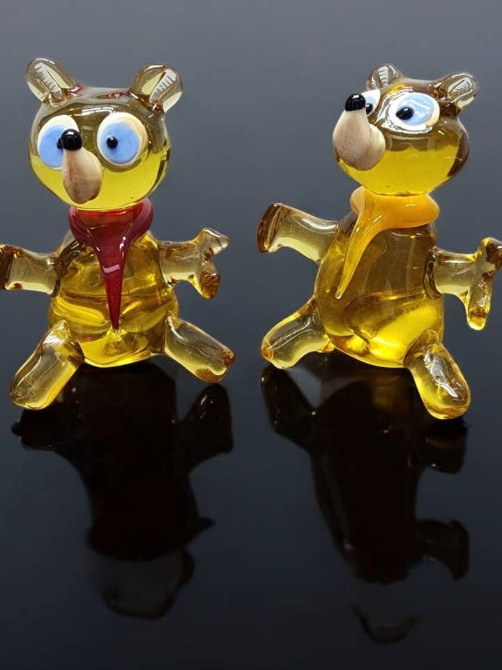 Figurine en verre aux couleurs naturelles - Fait main - Modèle ours en peluche pour la vente par Glass by Iness