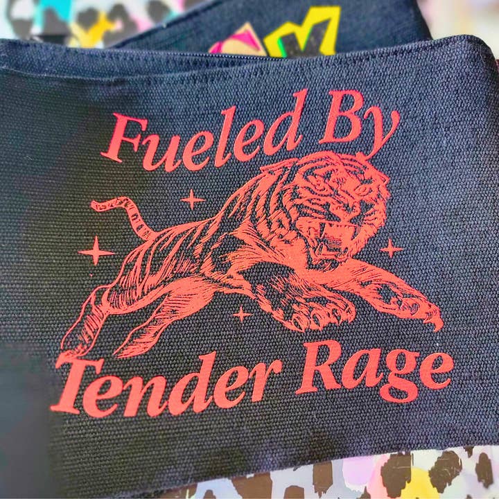 ALIMENTÉ PAR UNE POCHE DE RAGE TENDRE pour la vente par TEAM JEMINI DESIGNS