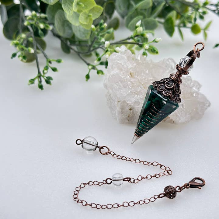 Meraki Gemstones - Wholesale Pendulum Board - Malachite Gemstone (Natural) Chips w/Copper - Resin Pendulum1