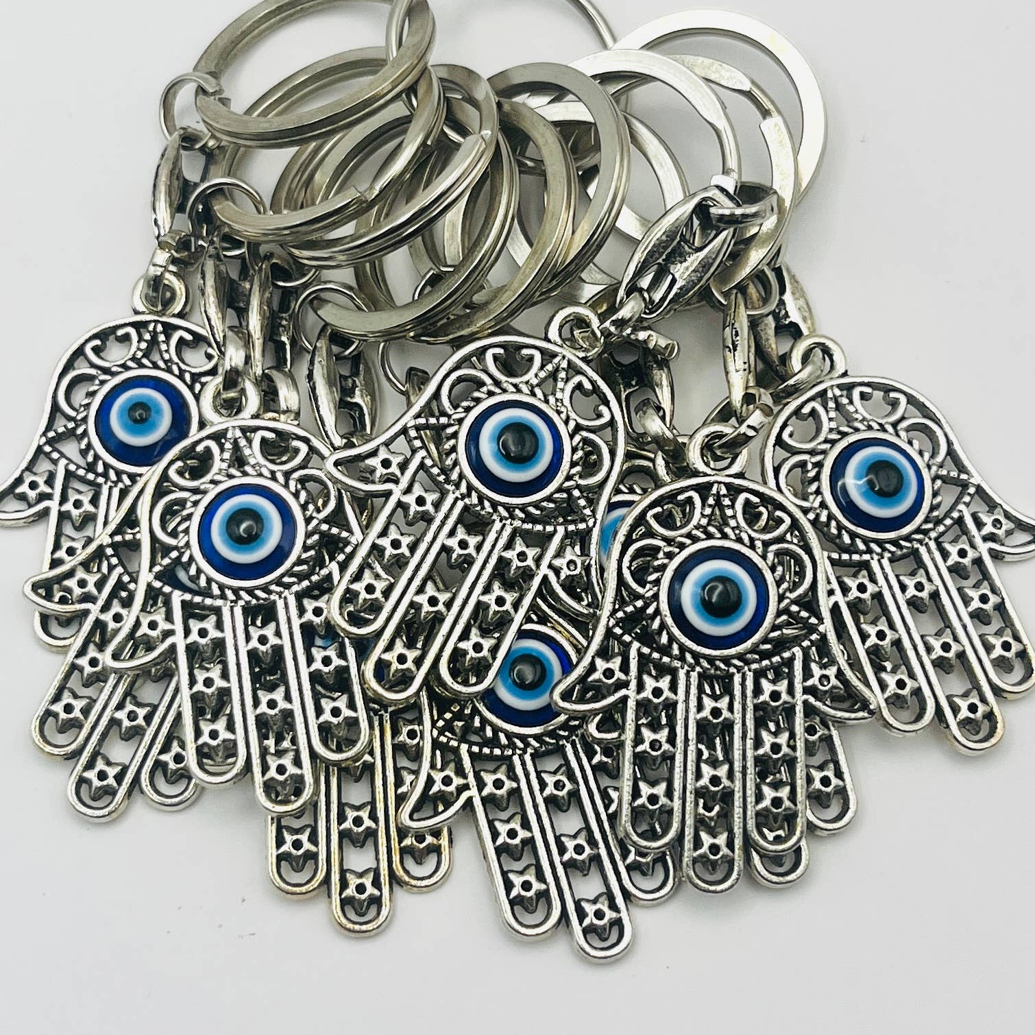Loli – Porta-chaves - Mulher por atacado – Porta-chaves de Metal com Mão de Hamsa e Olho Turco: Proteção e Estilo1