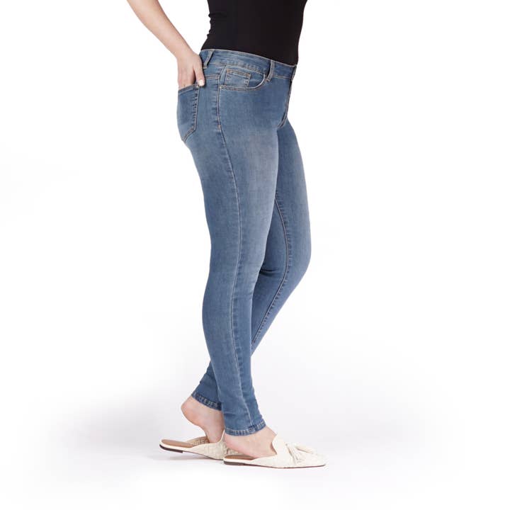 Bluberry Denim – Großhandel Jeans – Damen – Skinny Leg Colette aus blaubeerfarbenem Denim mit Reißverschluss4