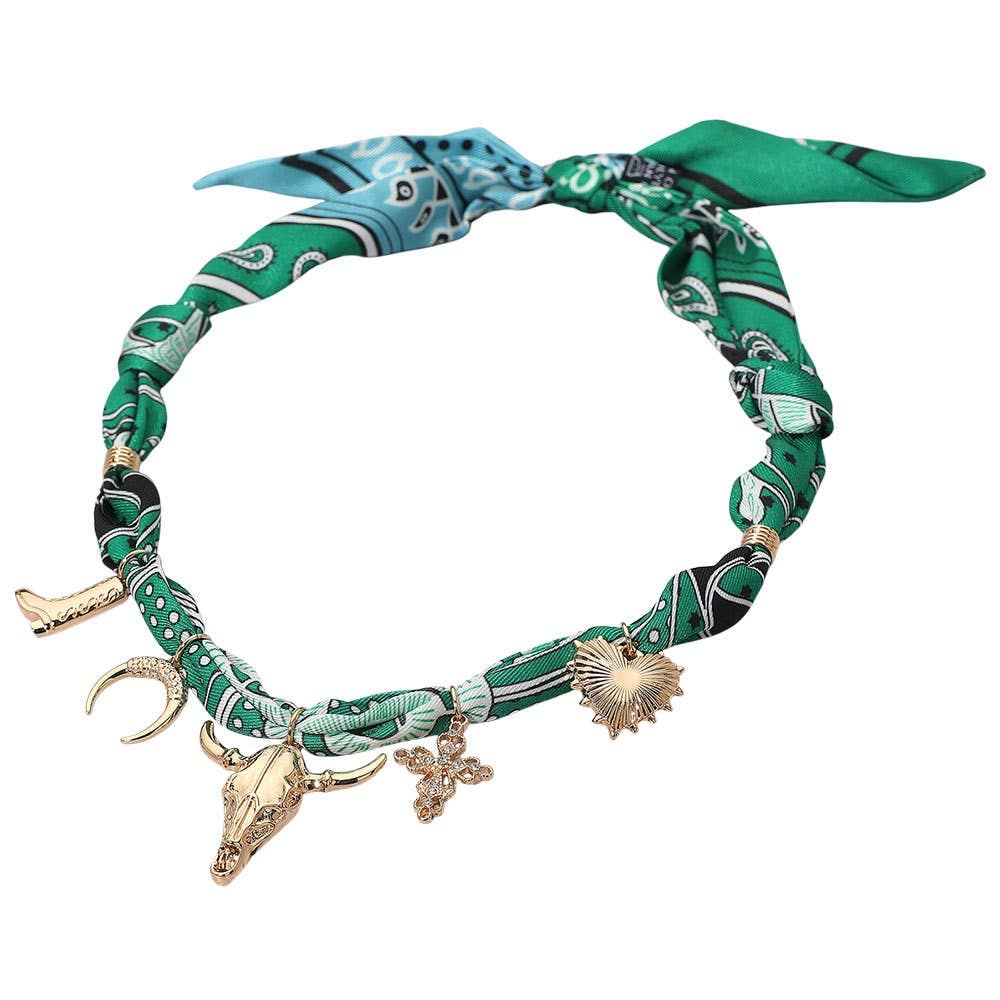 Sensibling Corp. - Vendita all'ingrosso Sciarpa - Donna - Collana con ciondolo a forma di cuore, croce, ferro di cavallo, stivale da cowboy e testa di bue occidentale su sciarpa di stoffa tipo bandana.2