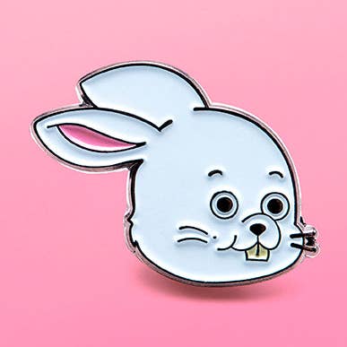 Emaille-Anstecker mit Häschen für den Großhandel von Leon Römer Illustraties