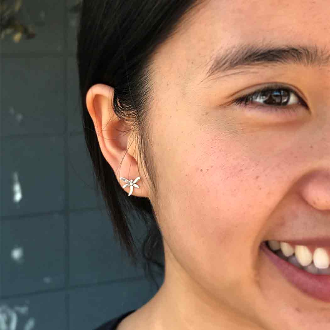 Nina Designs – Engroshandel Ørestikkere – Sterling sølv eller bronze Dragonfly Post øreringe 9x10mm2