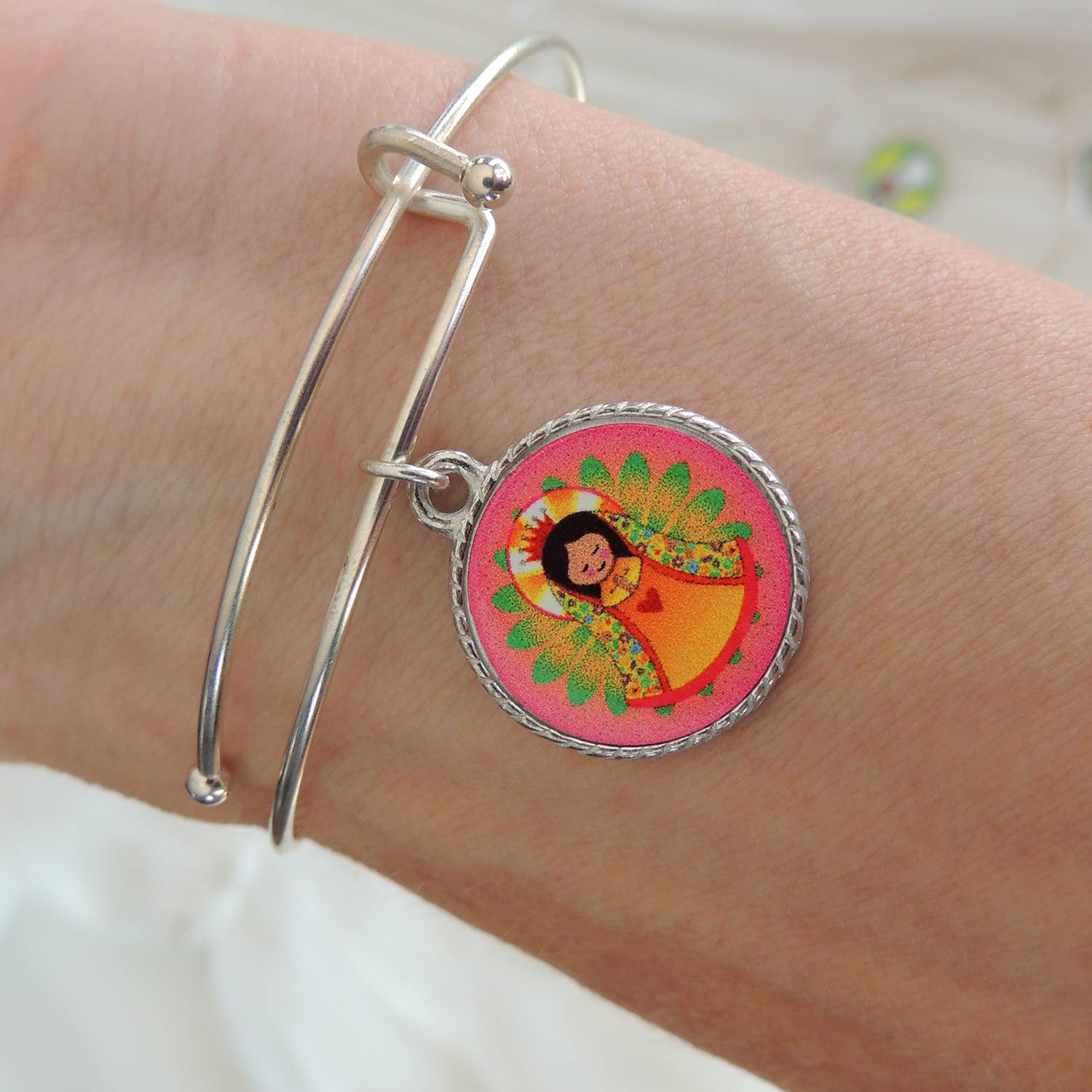 Abbey + CA Gift – Pulseira com pendente por atacado – Pulseira com Berloque Virgencita Porfis1