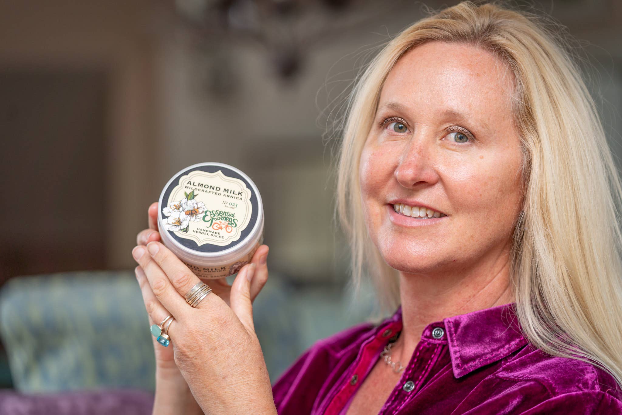 Essential Journeys LLC – Großhandel Heilsalbe/Balsam/Creme – MANDELMILCH Arnica Salve5