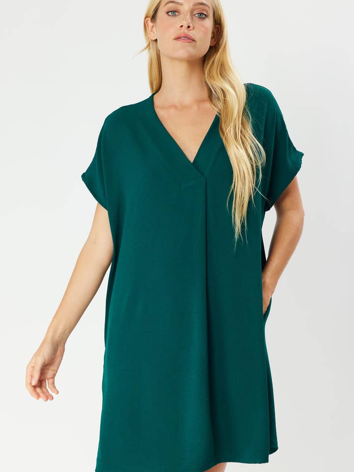 SD4456 - ROBE UNIE À COL EN V ET COUPE DÉCONTRACTÉE À MANCHES COURTES pour la vente par FSL Apparel