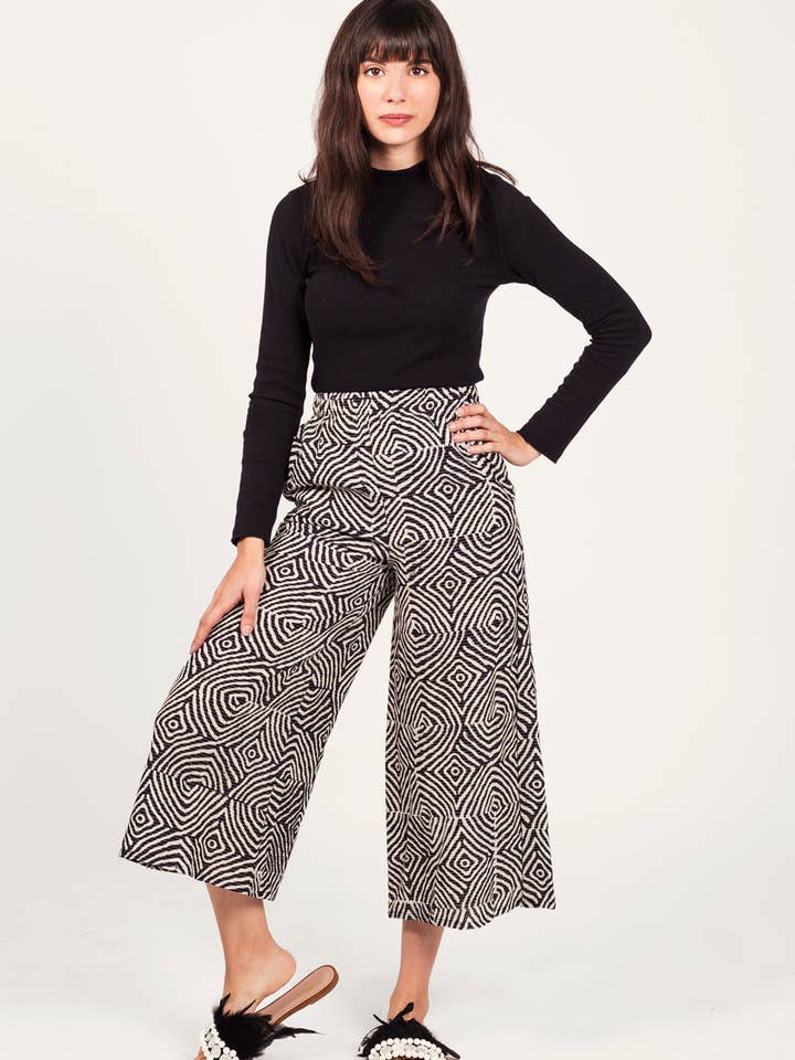 Culottes Davida Identity Print pour la vente par A Leap of Style
