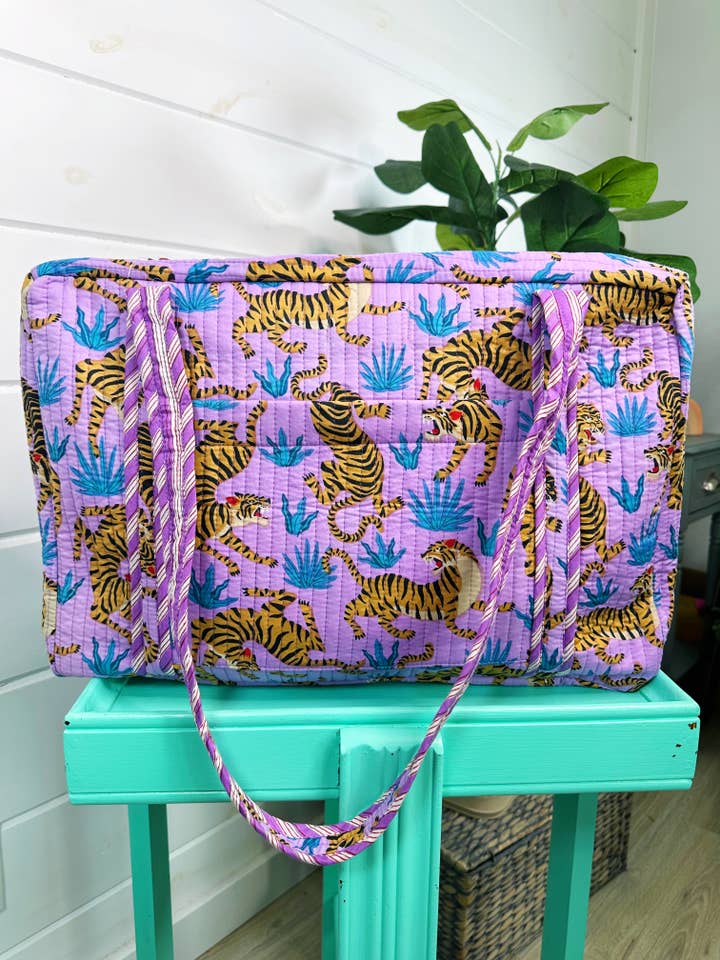 Sac de voyage matelassé | Sac de voyage Weekender | Tigers pour la vente par Folklore Couture