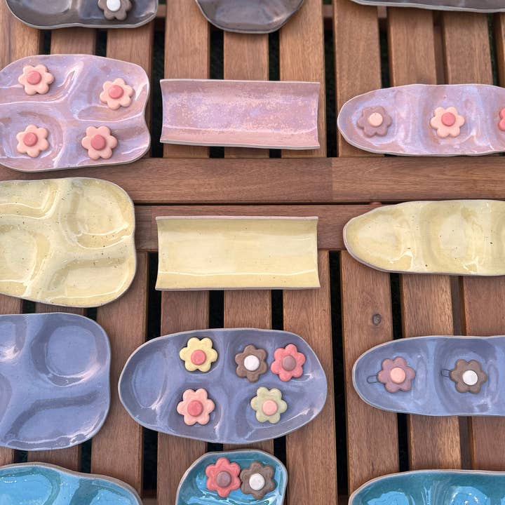 unit65 - Wholesale Nut & Olive Boat Dish - Ceramic Snack Plate (Four Wells)2