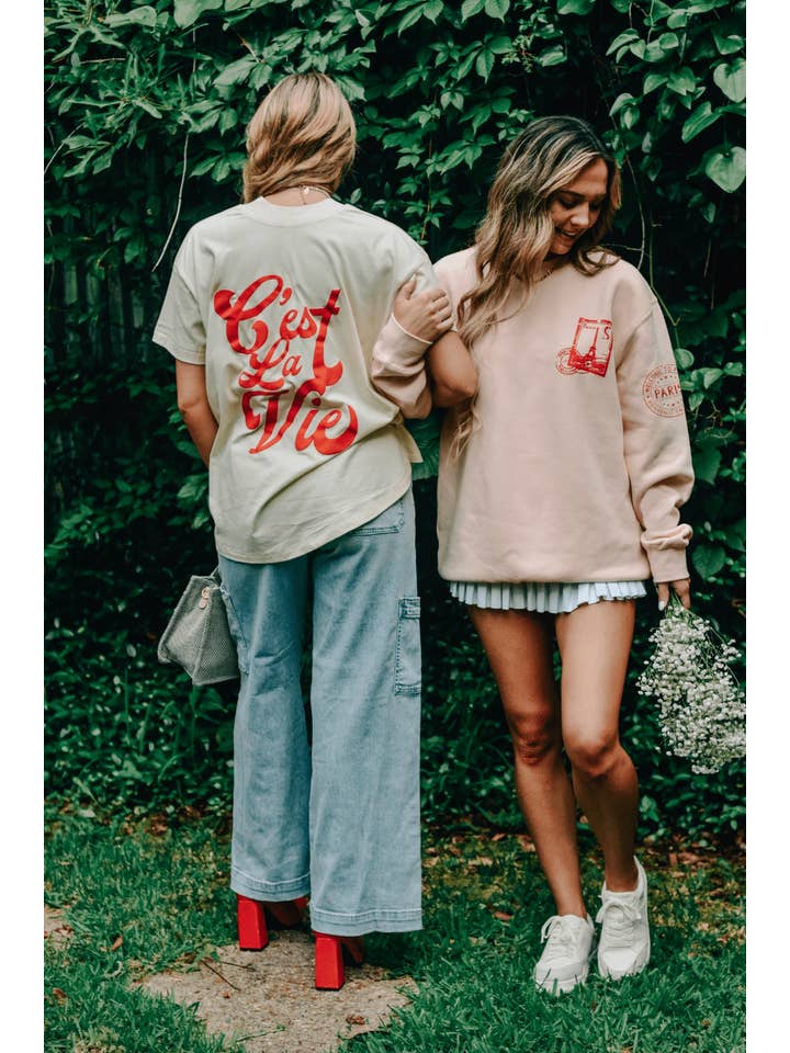 Southern Bliss Co. - Wholesale Graphic Sweatshirt - Women's - Cest La Vie Sweatshirt3