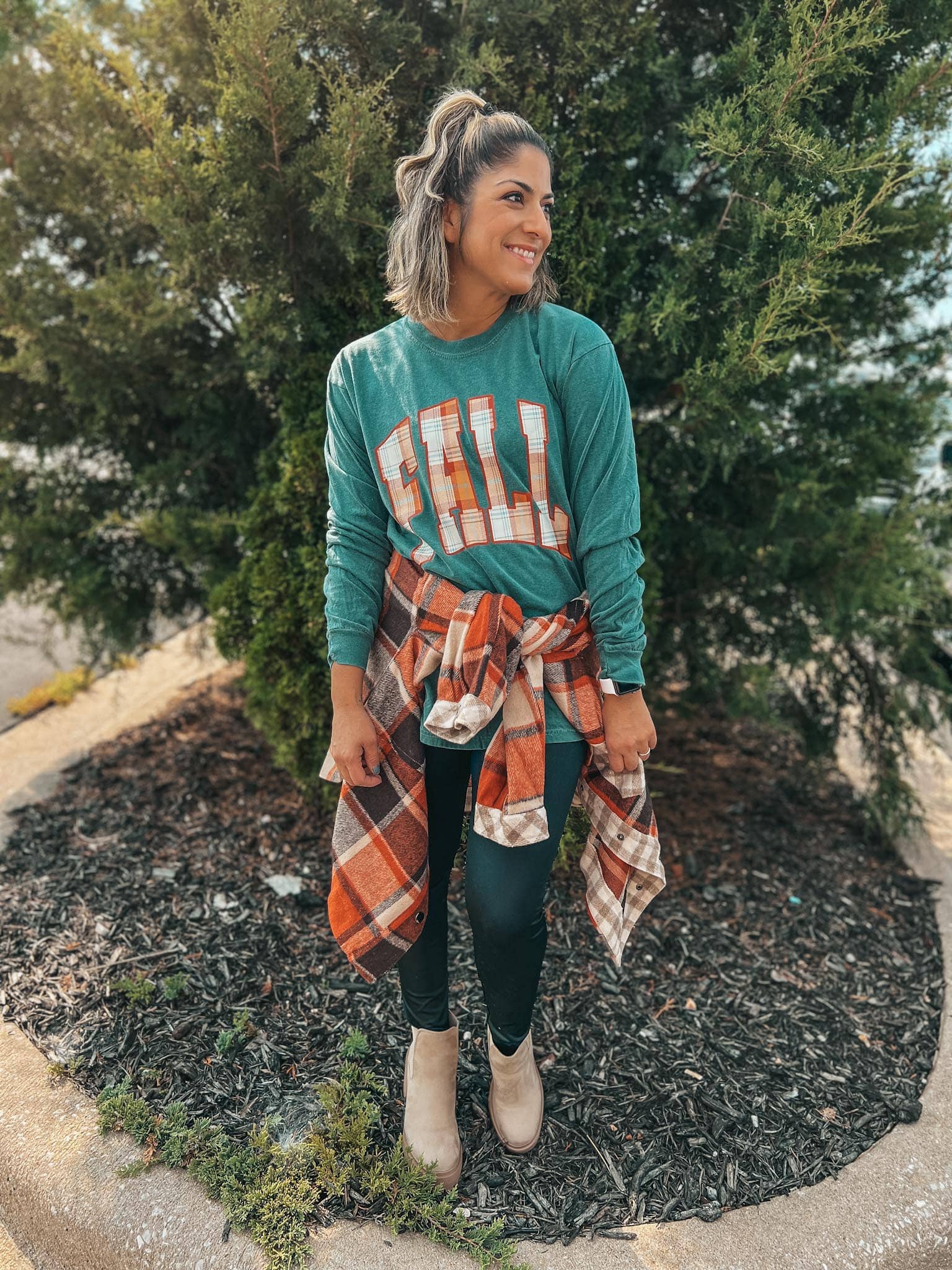 Southern Babe Wholesale - Wholesale T-Shirt (Graphic) - Women's - FALL PLAID TEE LONG SLEEVE1