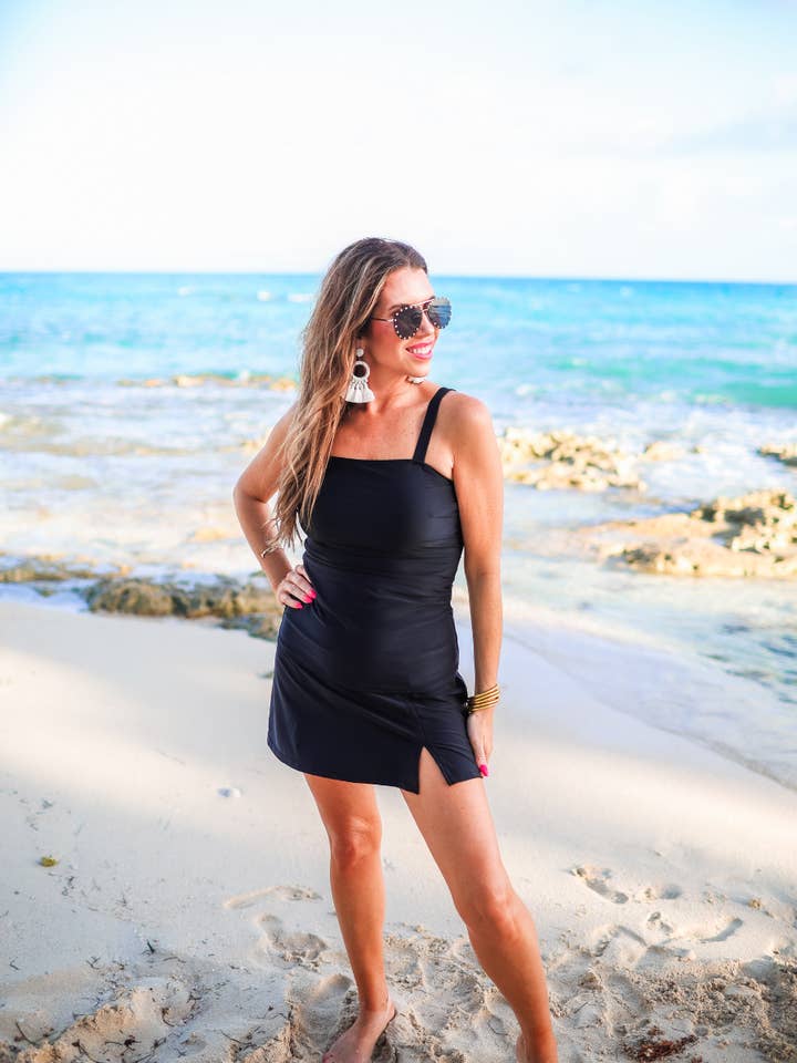 Maillot de bain à jupe Hit The Pool pour la vente par Jess Lea